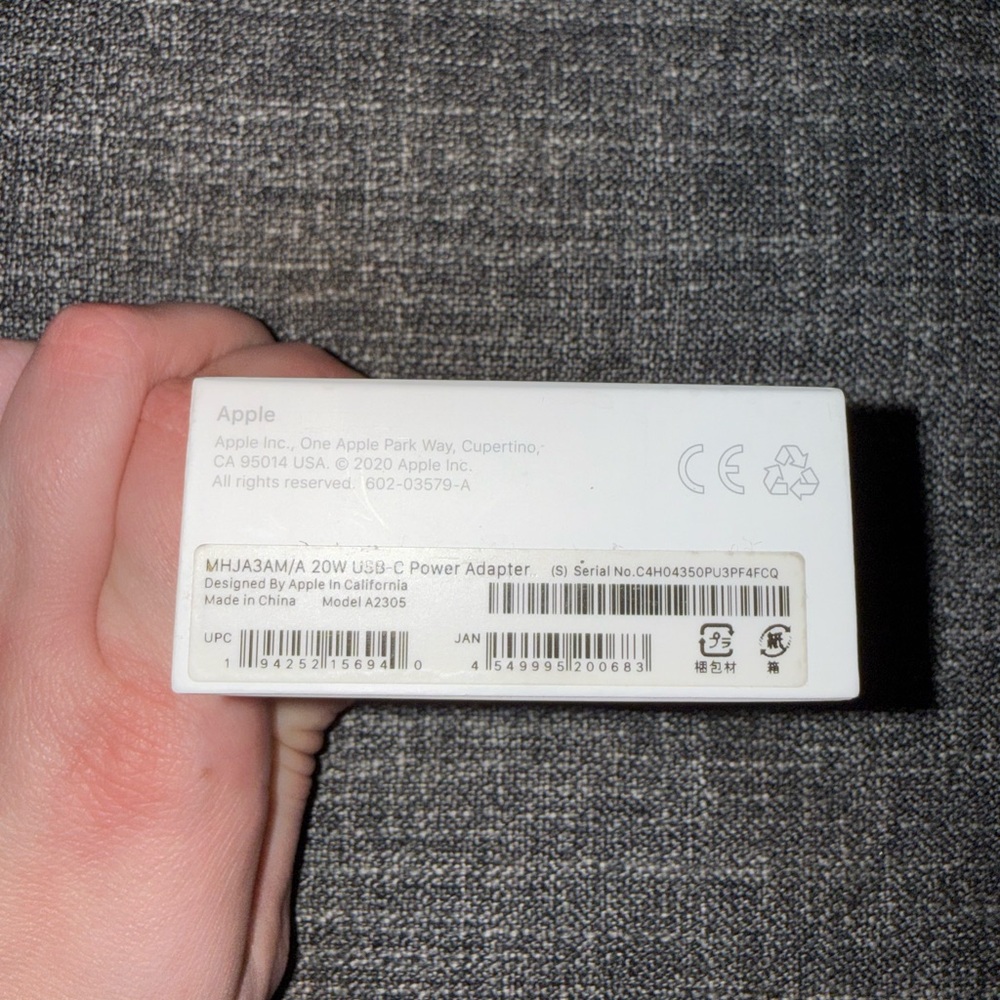 Apple White USB-C Power Adapter - Picture 3 of 3